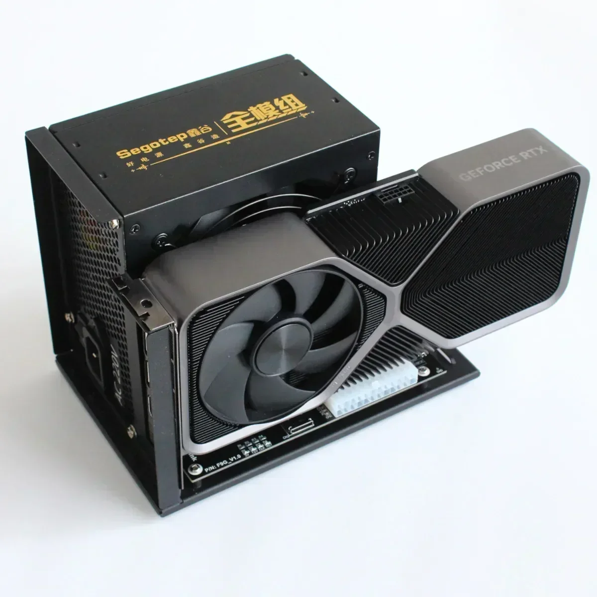 F9G-BK7 PCIe 4.0 X4 64Gbps OCu - Oculink Egpu Mini Pc recensione e prezzo